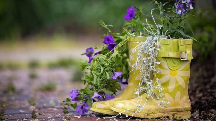 Upcycled Rain Boots: Creative Gardening Containers